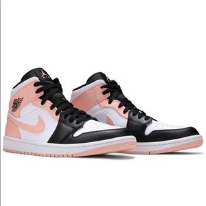 Jordan1s mid pink black white